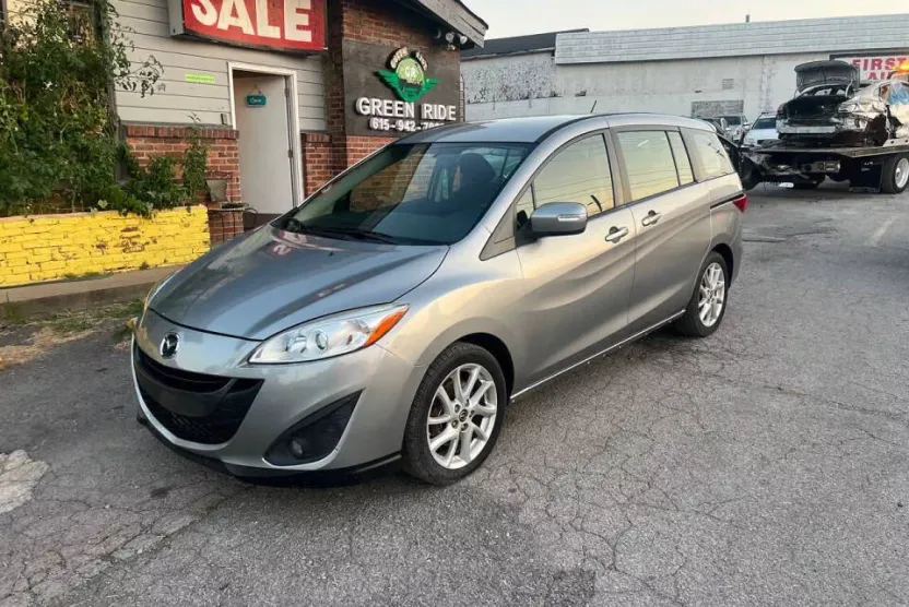 2013 Mazda Mazda5 Touring photo 1