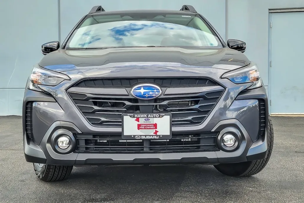 2025 Subaru Outback Premium photo 1
