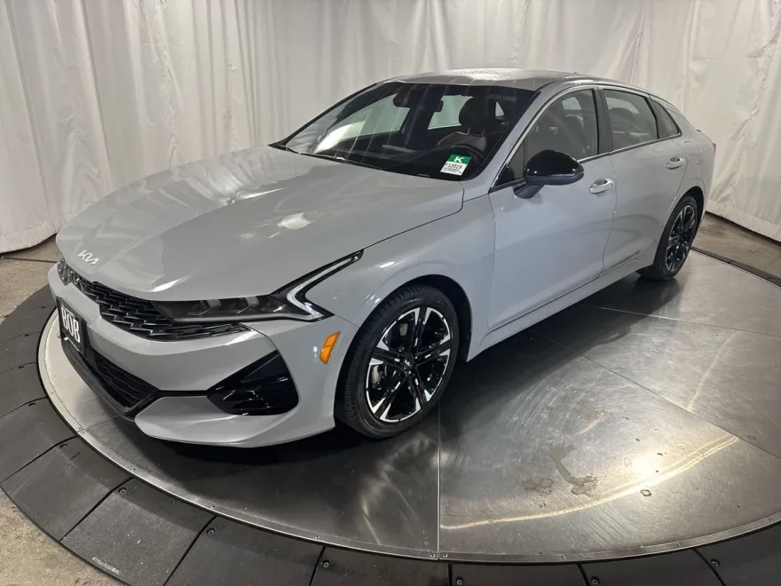 2024 Kia K5 GT-Line photo 1