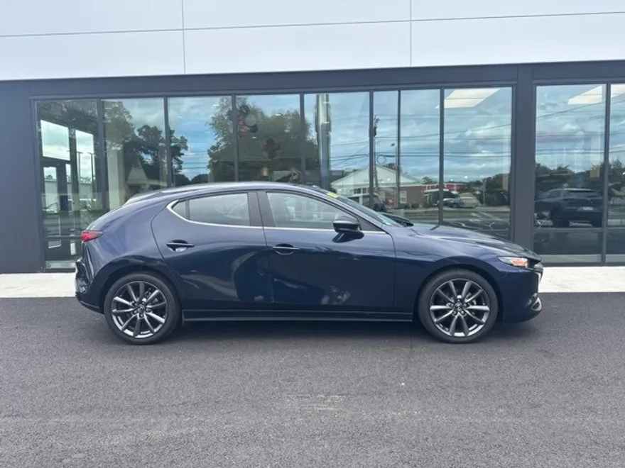 2024 Mazda Mazda3 2.5 s Preferred photo 1