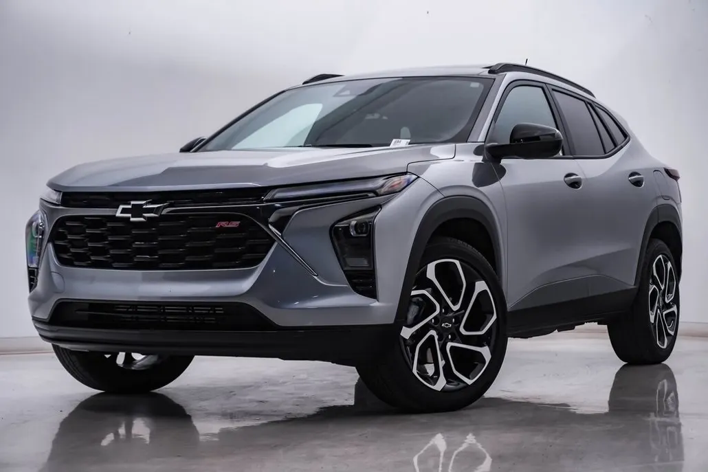2025 Chevrolet Trax photo 1
