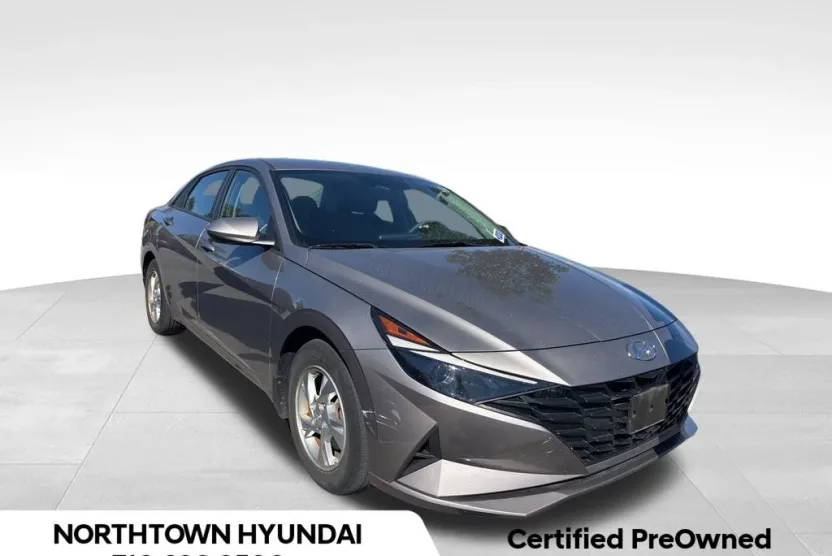 2023 Hyundai Elantra SE photo 1