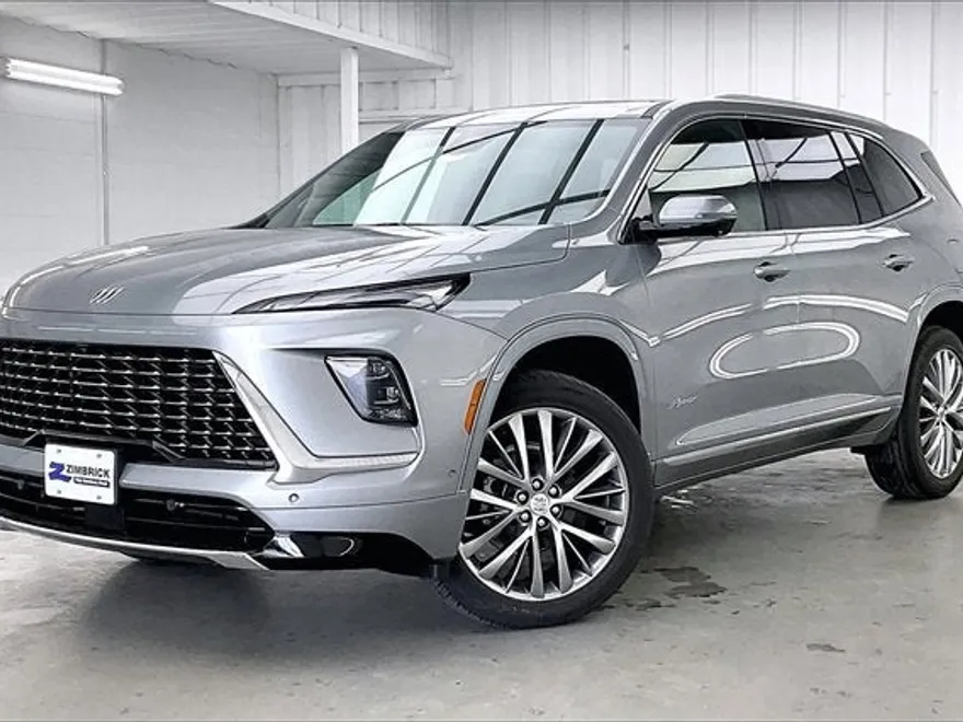 2026 Buick Enclave Avenir photo 1