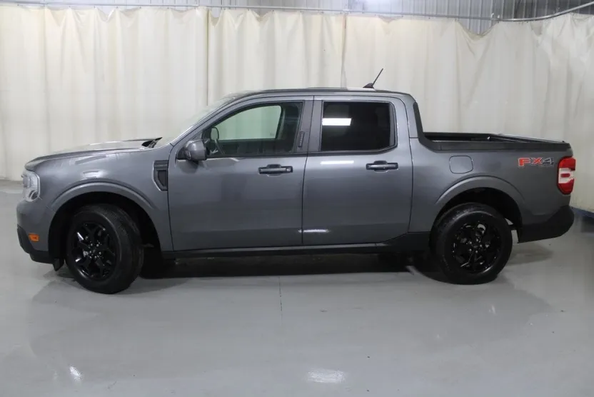 2022 Ford Maverick Lariat photo 1