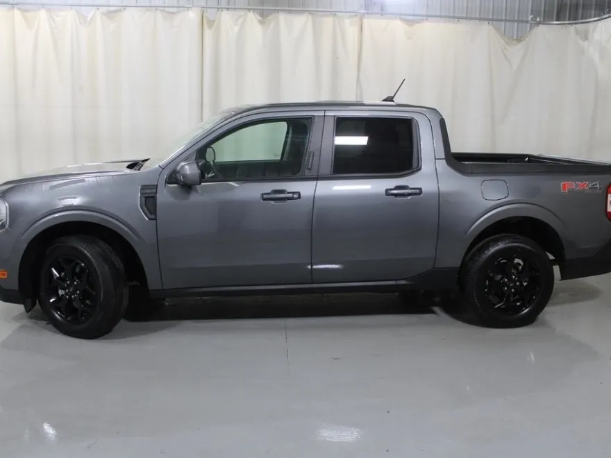 2022 Ford Maverick Lariat photo 1
