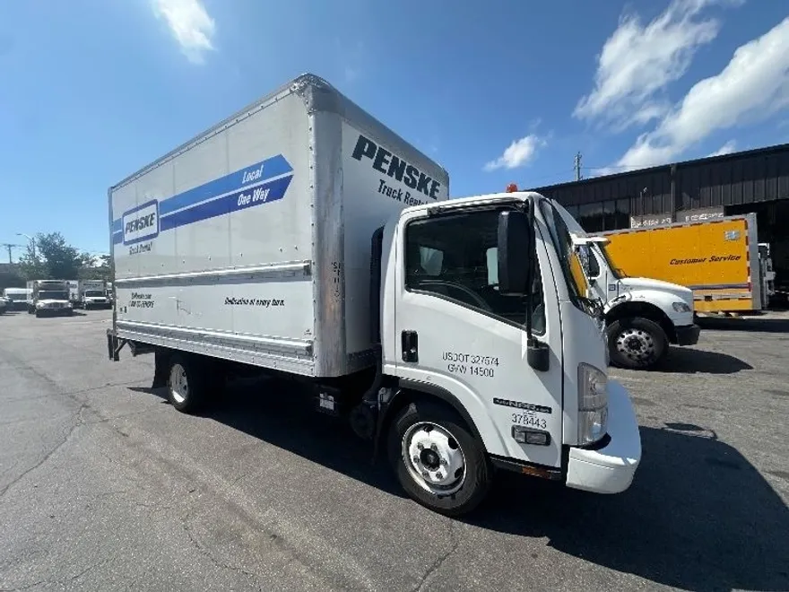 2020 Isuzu NPR photo 1