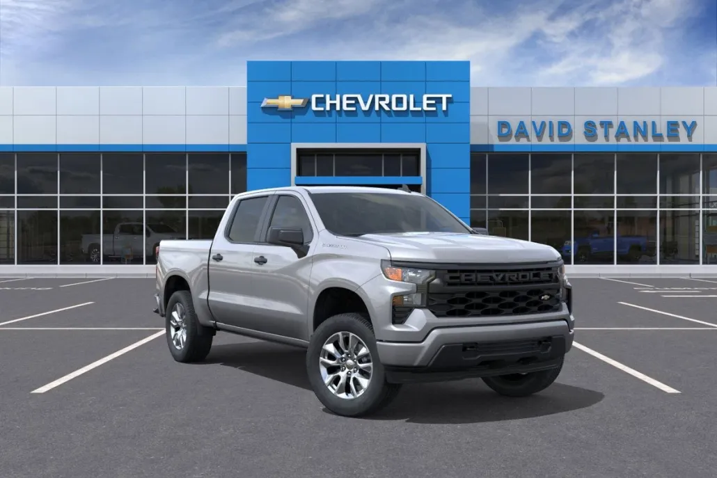 2025 Chevrolet Silverado 1500 Custom photo 1