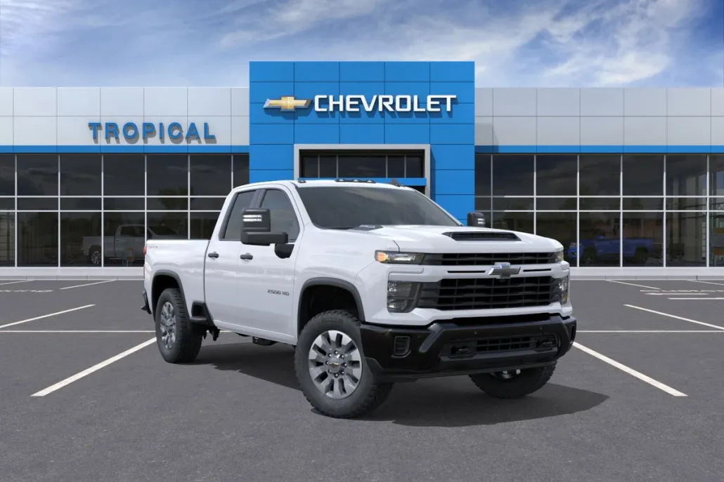 2025 Chevrolet Silverado 2500HD Custom photo 1