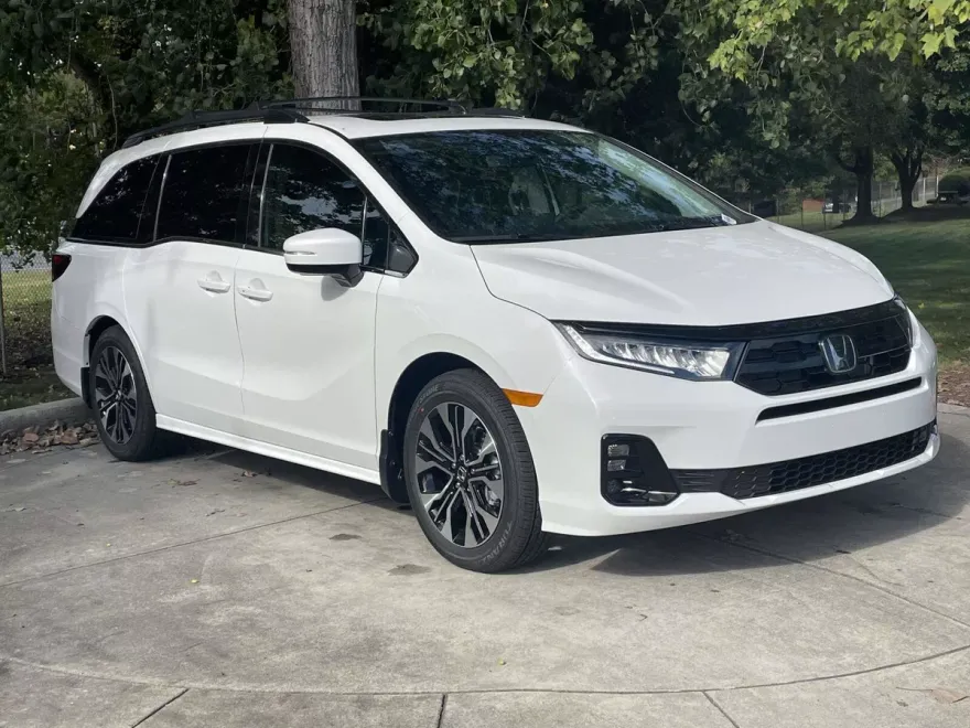 2026 Honda Odyssey Elite photo 1