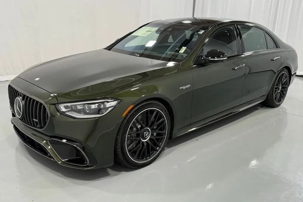 2025 Mercedes Benz S AMG 63 photo 1