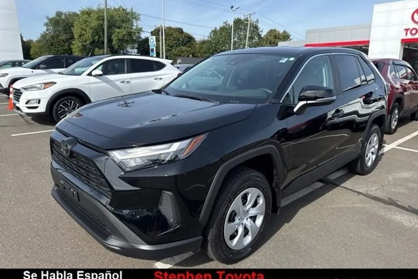 2025 Toyota RAV4 LE photo 1