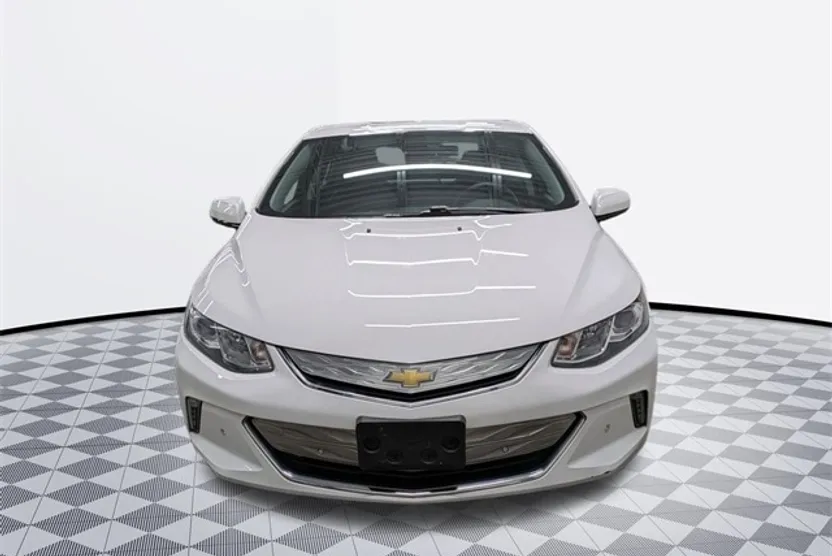 2017 Chevrolet Volt Premier photo 1