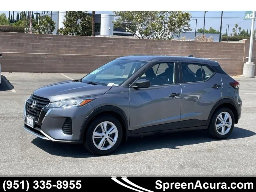 2023 Nissan Kicks S photo 1