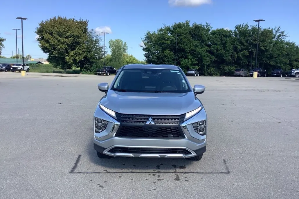 2024 Mitsubishi Eclipse Cross SEL photo 1