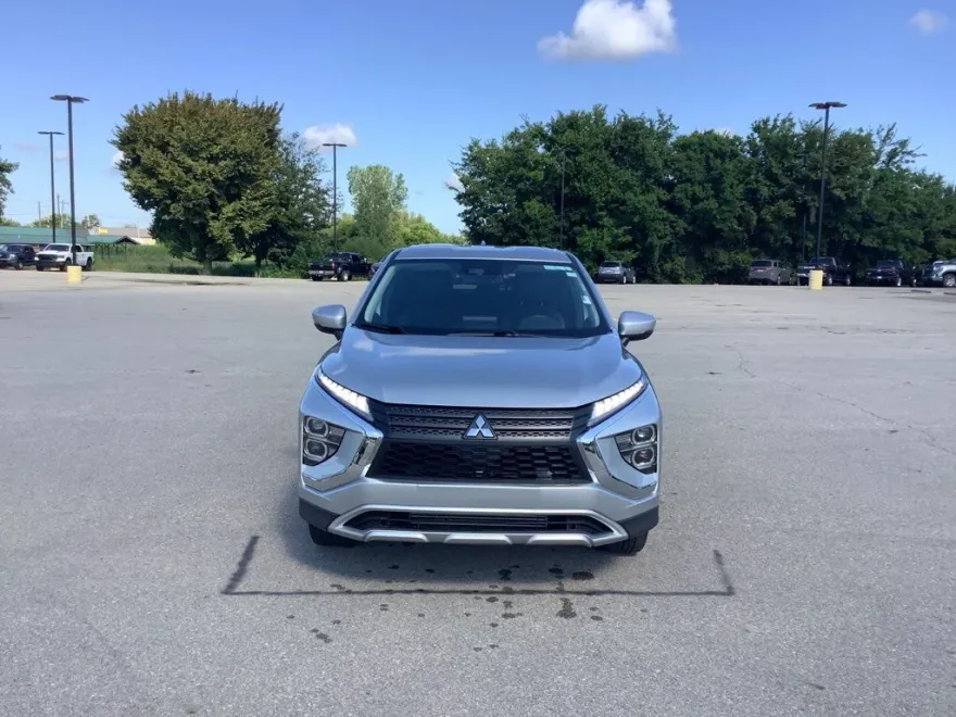2024 Mitsubishi Eclipse Cross SEL photo 1