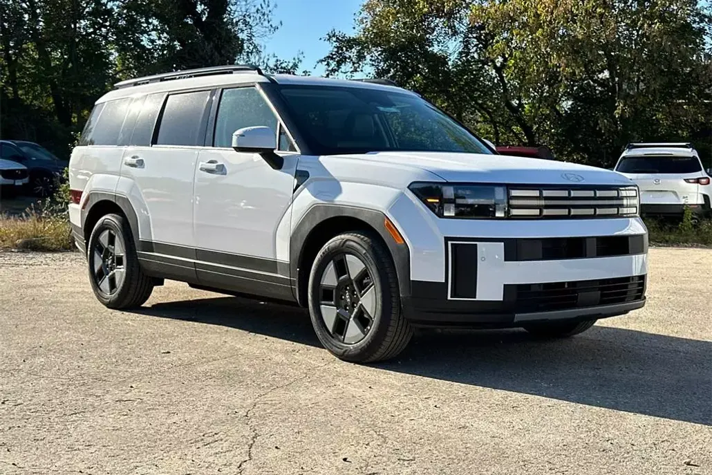 2026 Hyundai Santa Fe SEL photo 1