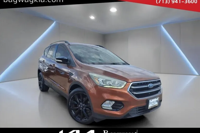 2017 Ford Escape Titanium photo 1