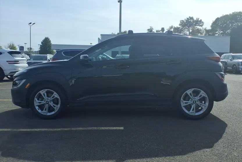 2023 Hyundai Kona SEL photo 1