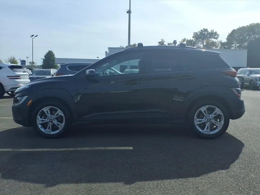 2023 Hyundai Kona SEL photo 1