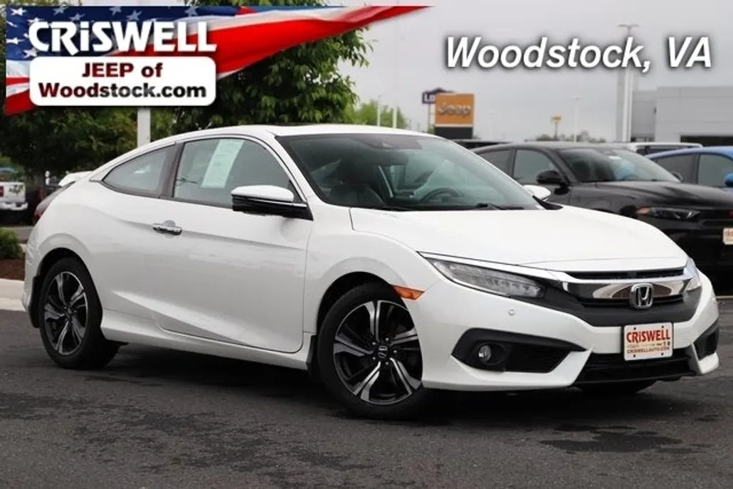 2017 Honda Civic Touring photo 1