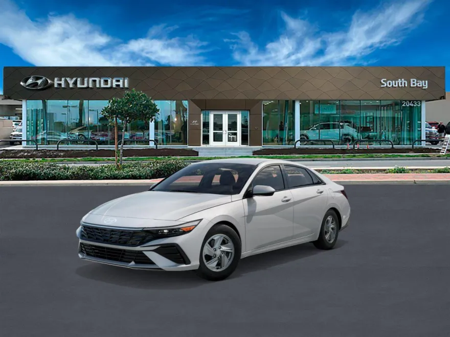 2025 Hyundai Elantra SE photo 1