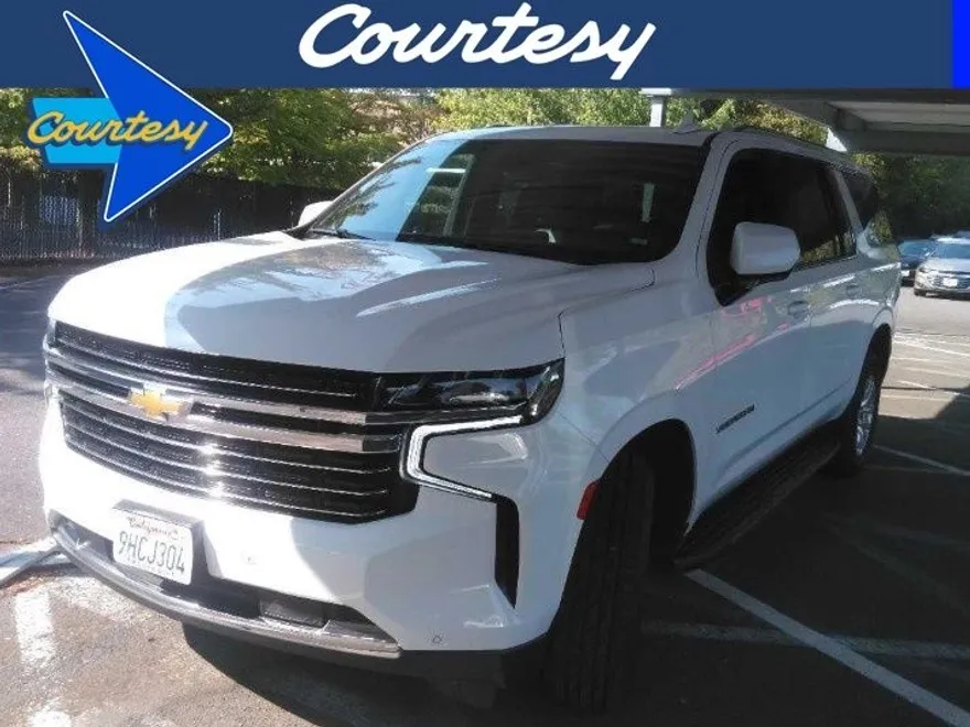 2023 Chevrolet Suburban LT photo 1