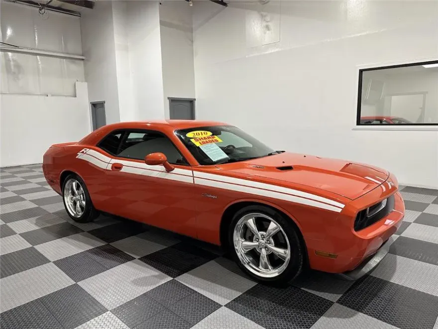 2010 Dodge Challenger R/T Classic photo 1