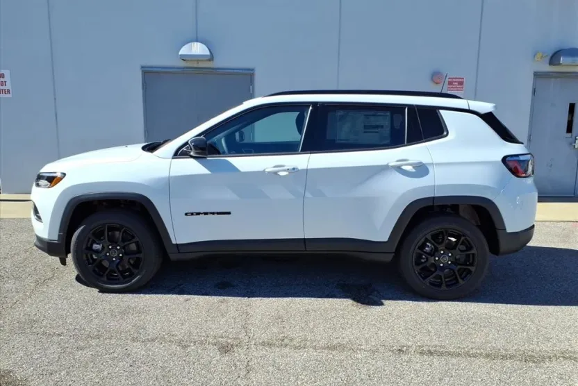 2026 Jeep Compass Latitude Altitude photo 1