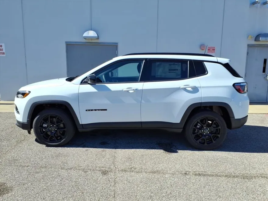 2026 Jeep Compass Latitude Altitude photo 1