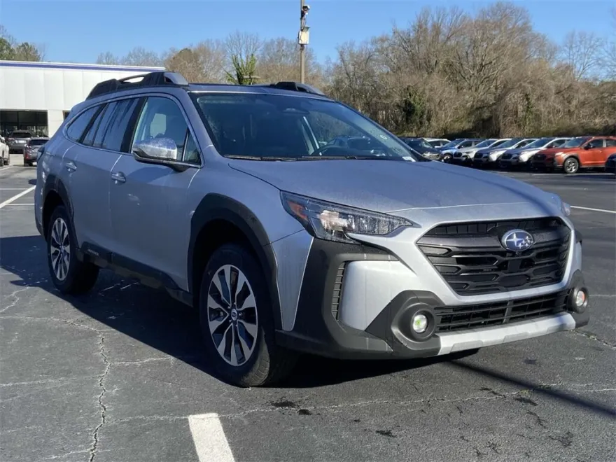 2025 Subaru Outback Touring photo 1
