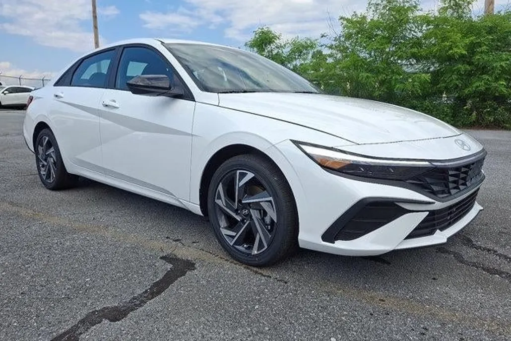 2025 Hyundai Elantra Hybrid SEL Sport photo 1