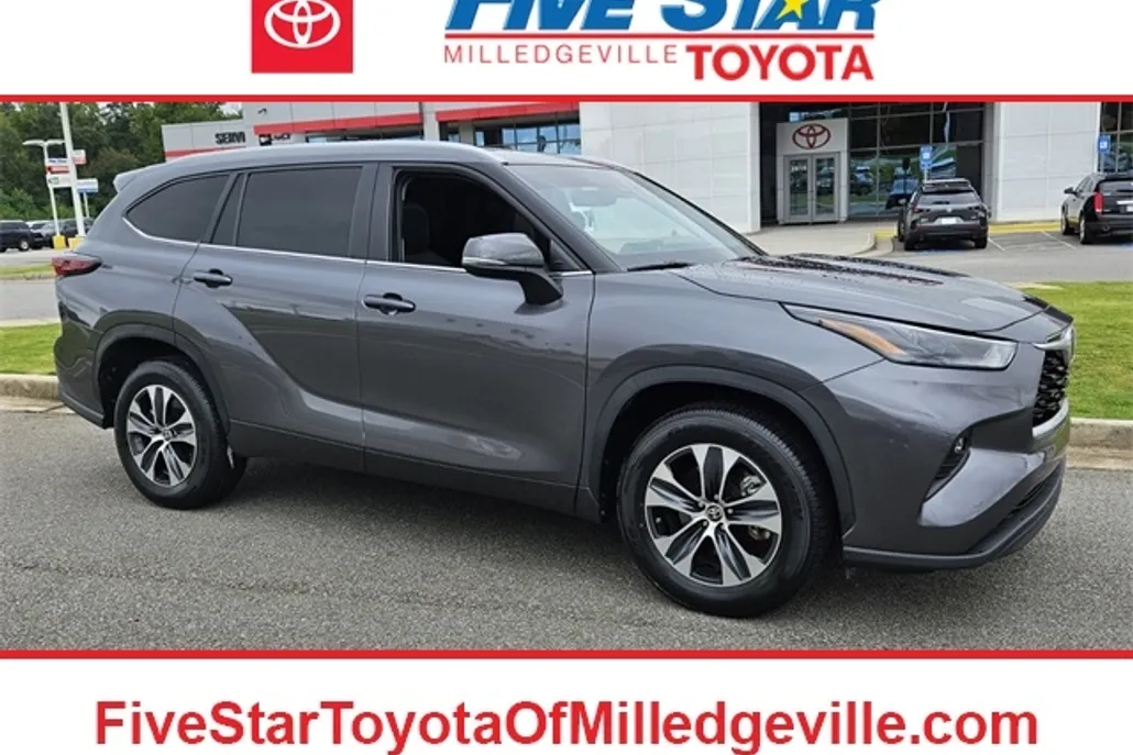 2024 Toyota Highlander Hybrid XLE photo 1