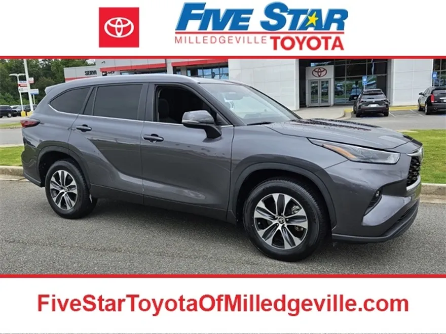 2024 Toyota Highlander Hybrid XLE photo 1