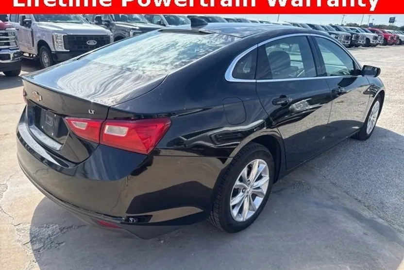 2024 Chevrolet Malibu 1LT photo 1