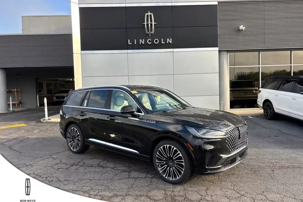 2025 Lincoln Aviator Black Label photo 1
