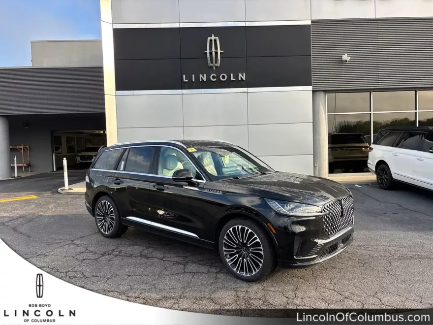 2025 Lincoln Aviator Black Label photo 1