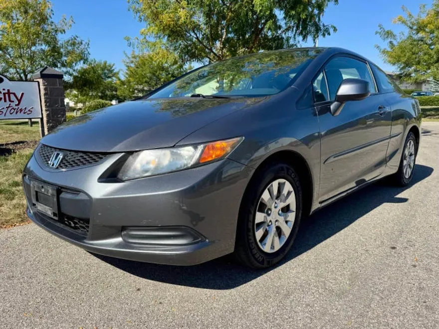 2012 Honda Civic LX photo 1