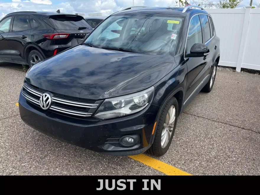 2013 Volkswagen Tiguan SE photo 1
