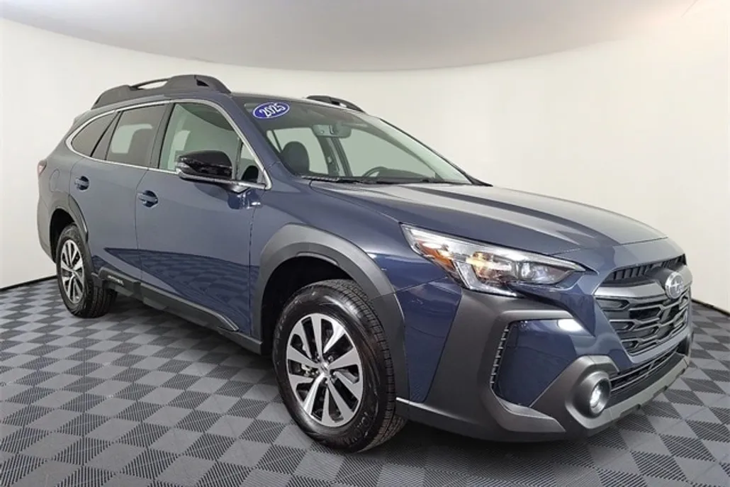 2025 Subaru Outback Premium photo 1