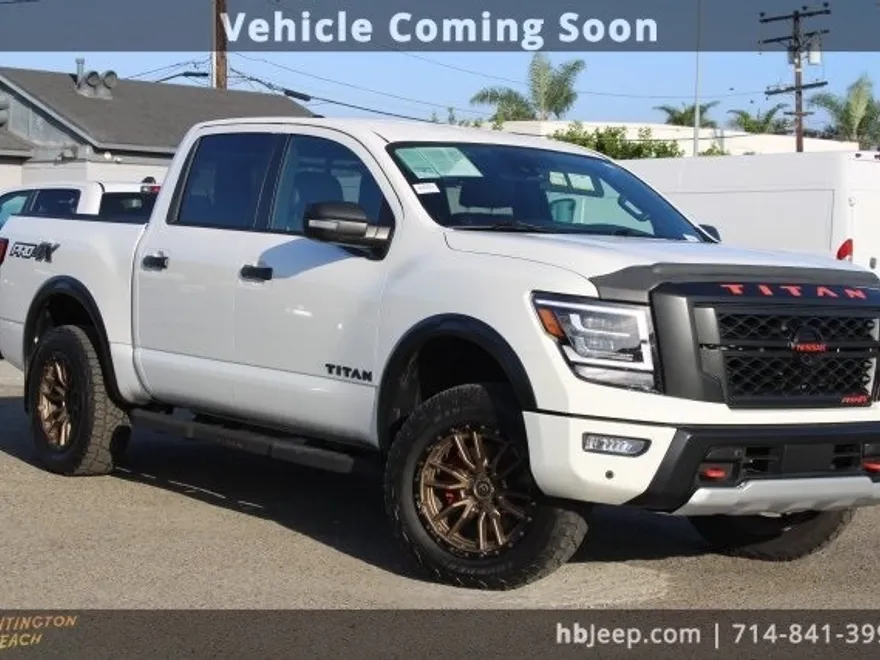 2022 Nissan Titan PRO-4X photo 1