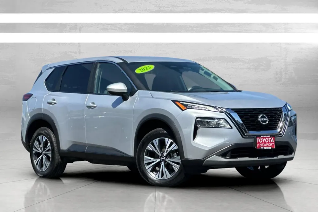 2023 Nissan Rogue SV photo 1