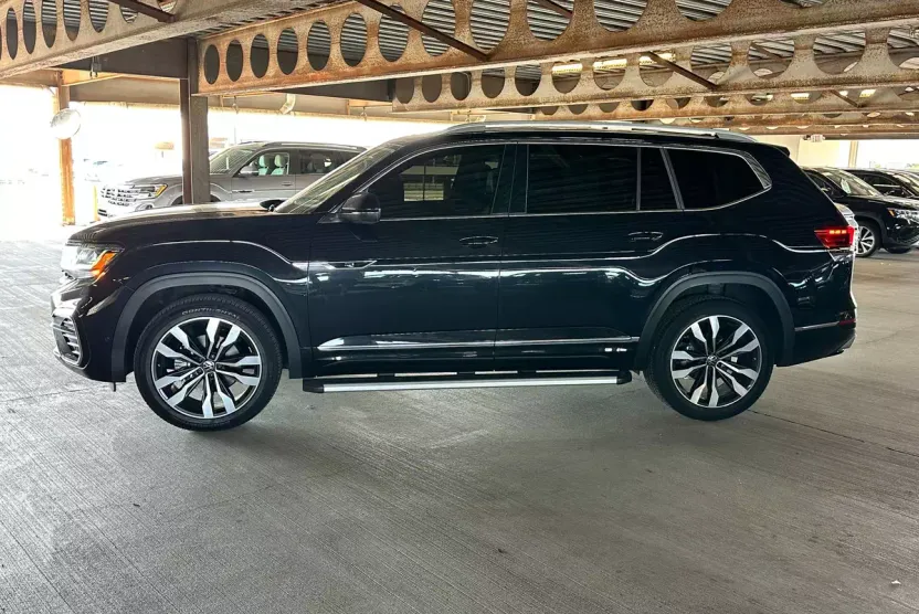 2022 Volkswagen Atlas V6 SEL Premium R-Line photo 1