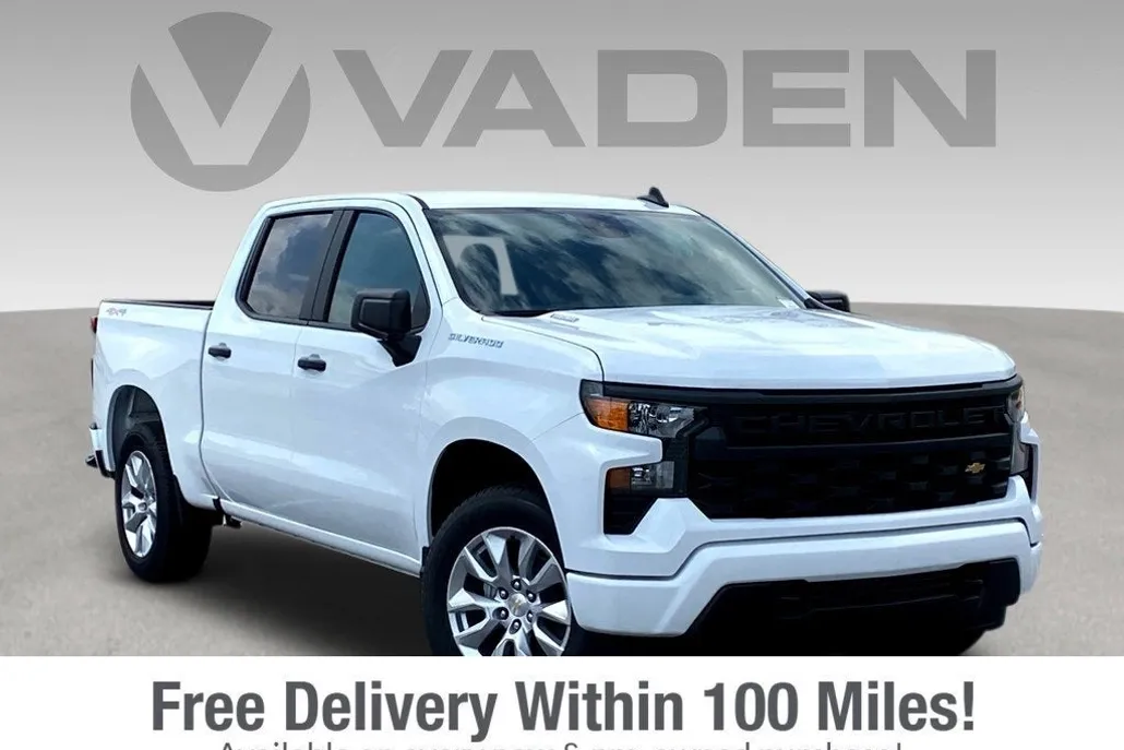 2024 Chevrolet Silverado 1500 Custom photo 1