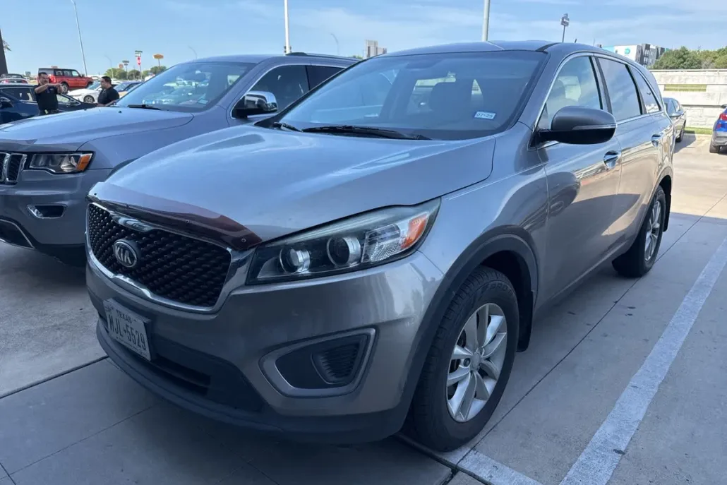 2016 Kia Sorento L photo 1