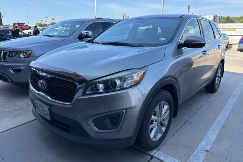 2016 Kia Sorento L photo 1