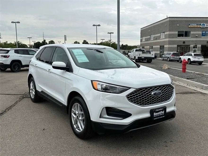 2024 Ford Edge SEL photo 1