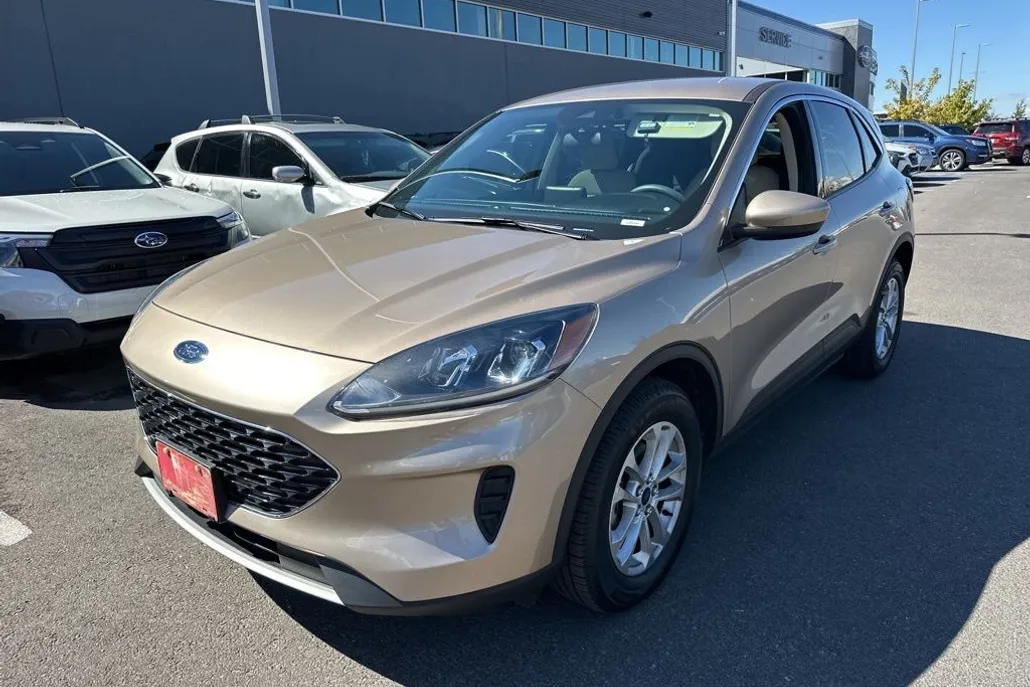 2020 Ford Escape SE photo 1