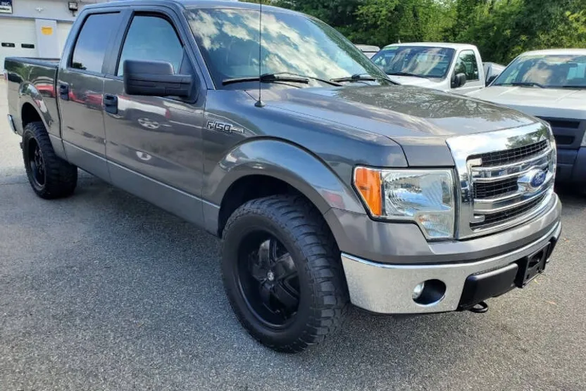 2014 Ford F-150 XLT photo 1