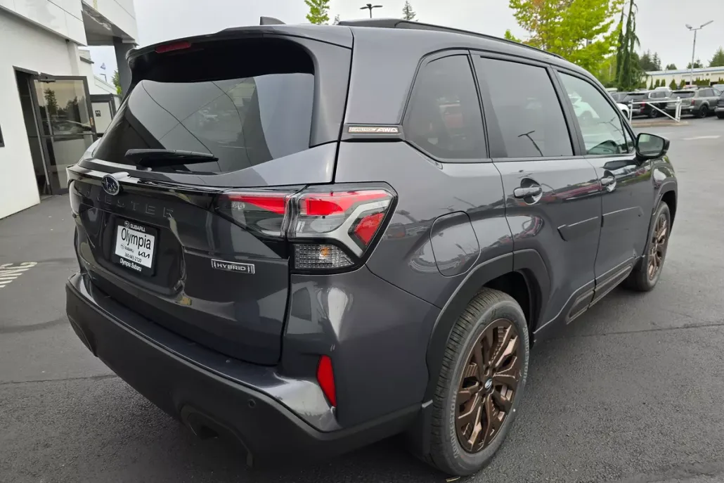 2025 Subaru Forester Sport photo 1