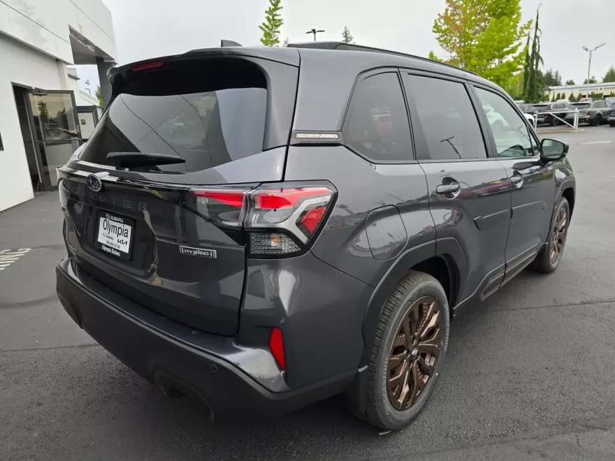 2025 Subaru Forester Sport photo 1